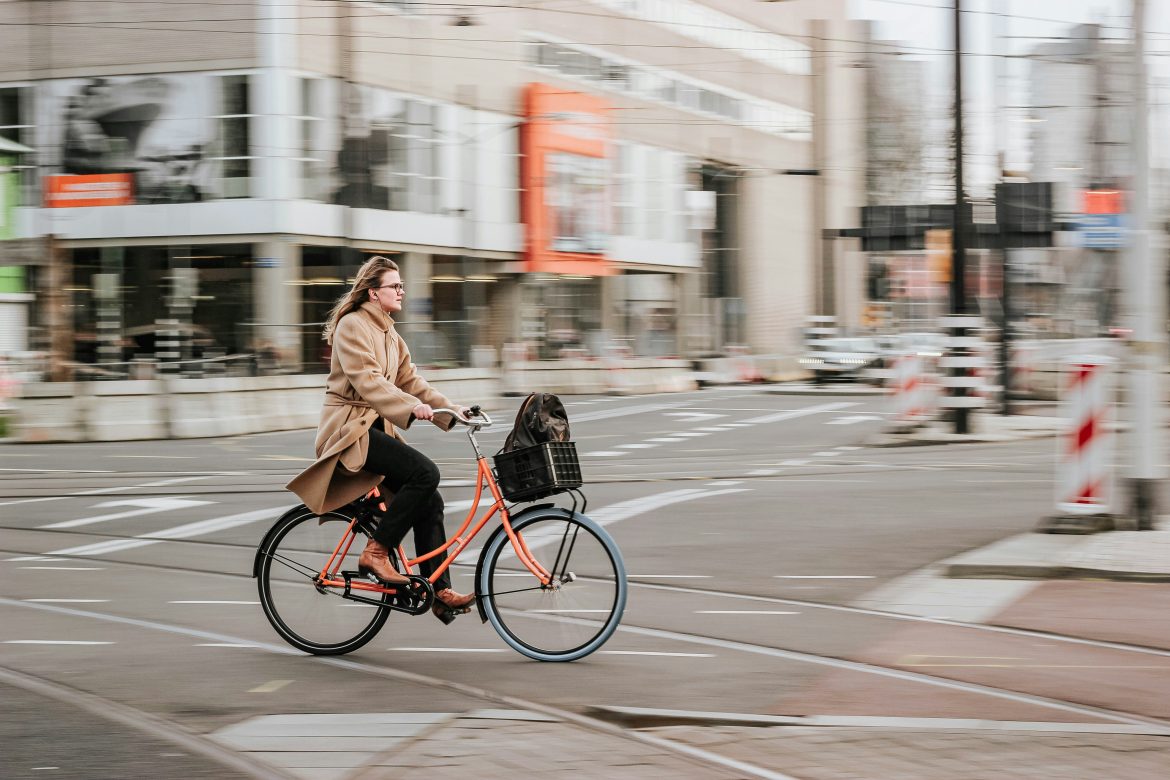 Le vélo en ville : solution miracle ou parcours d’obstacles ?